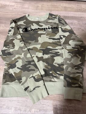 Champion Men's - Olive Camo Crewneck Sweatshirt